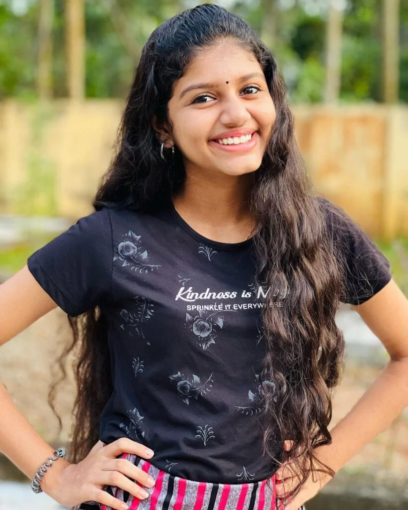Nivedya R Sankar: Check Out the Wiki, Age, Biography, Family, YouTube, and 25+ Beautiful Photos 15
