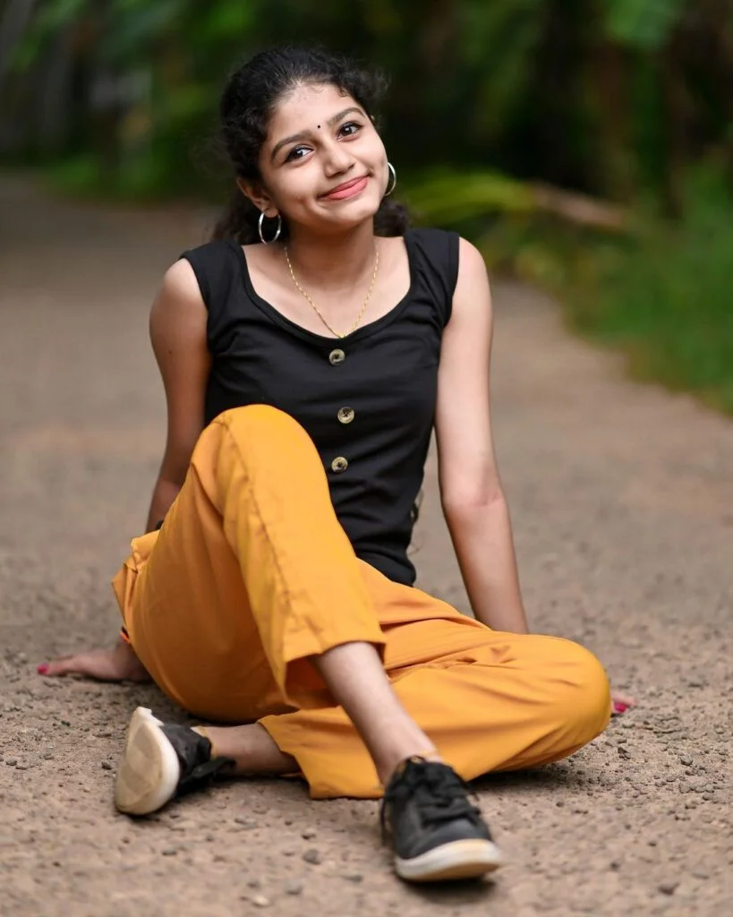 Nivedya R Sankar: Check Out the Wiki, Age, Biography, Family, YouTube, and 25+ Beautiful Photos 11