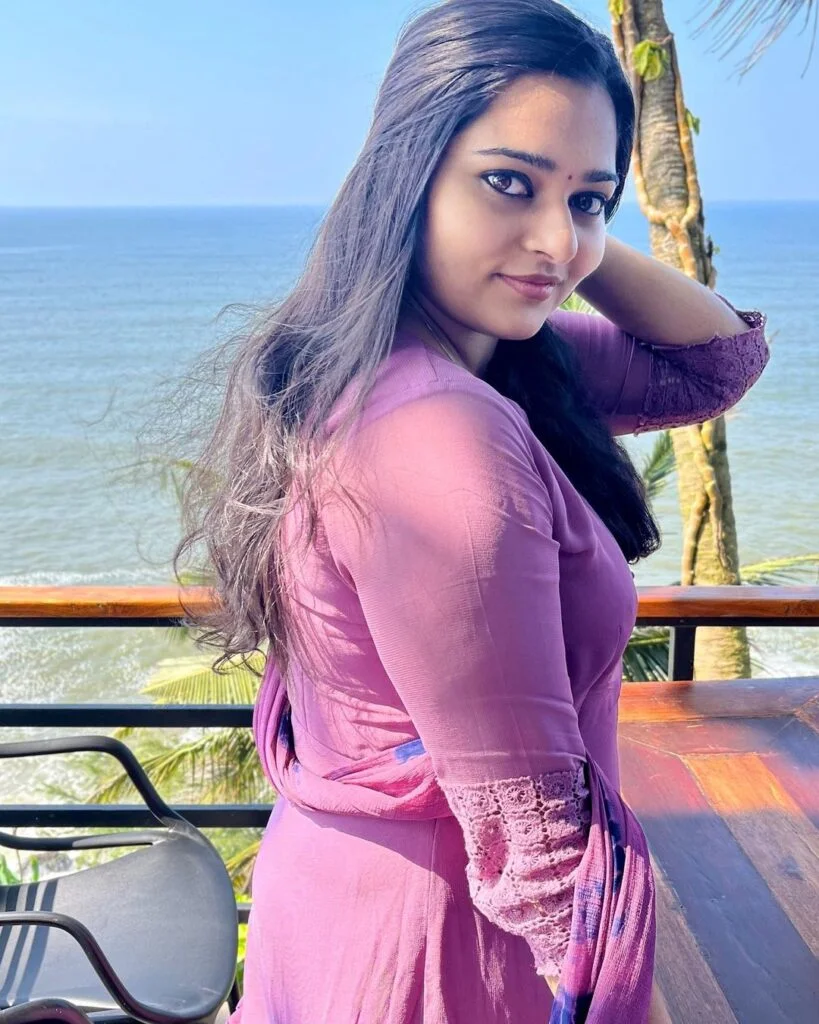 Parvathy Murali: Check Out the Wiki, Age, Biography, Family, Youtube, and 19+ Beautiful Photos 18