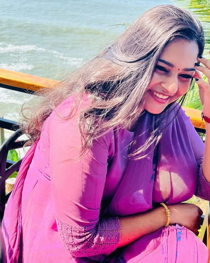 Parvathy Murali: Check Out the Wiki, Age, Biography, Family, Youtube, and 19+ Beautiful Photos 20