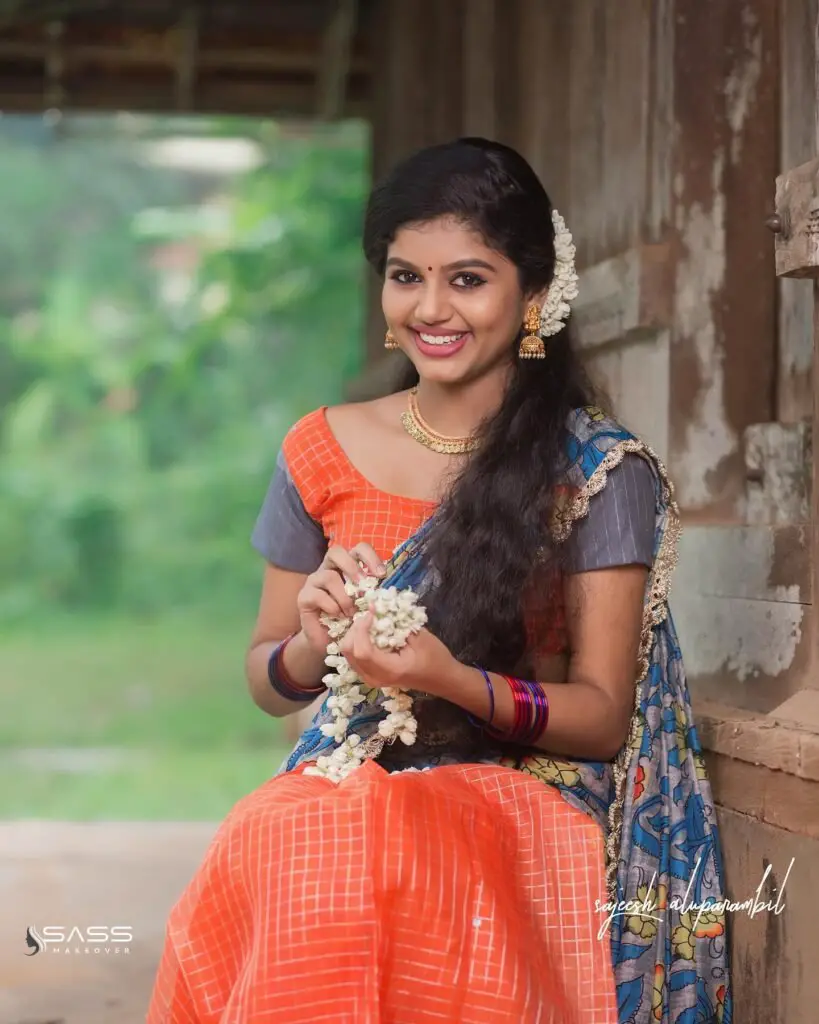 Nivedya R Sankar: Check Out the Wiki, Age, Biography, Family, YouTube, and 25+ Beautiful Photos 4