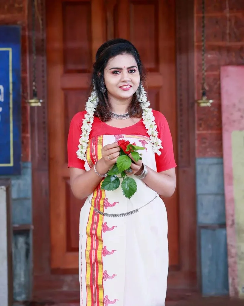 Nandana Sahadevan: "Nalla Samayam" Movie Actress Wiki and 20+ Gorgeous Photos 3
