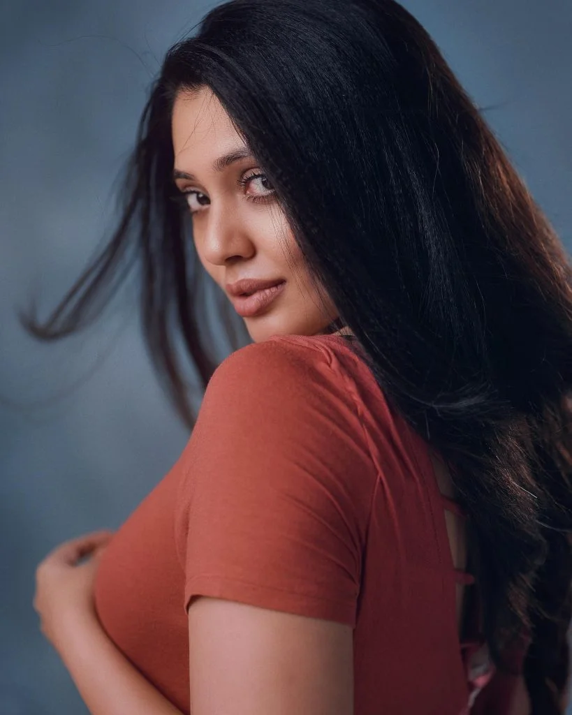 Veena Nandakumar Hot and Bold 50+ Photos Will Blow Your Mind Away 22