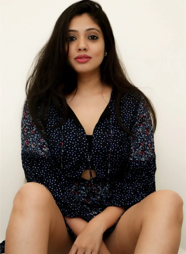 Veena Nandakumar Hot and Bold 50+ Photos Will Blow Your Mind Away 35