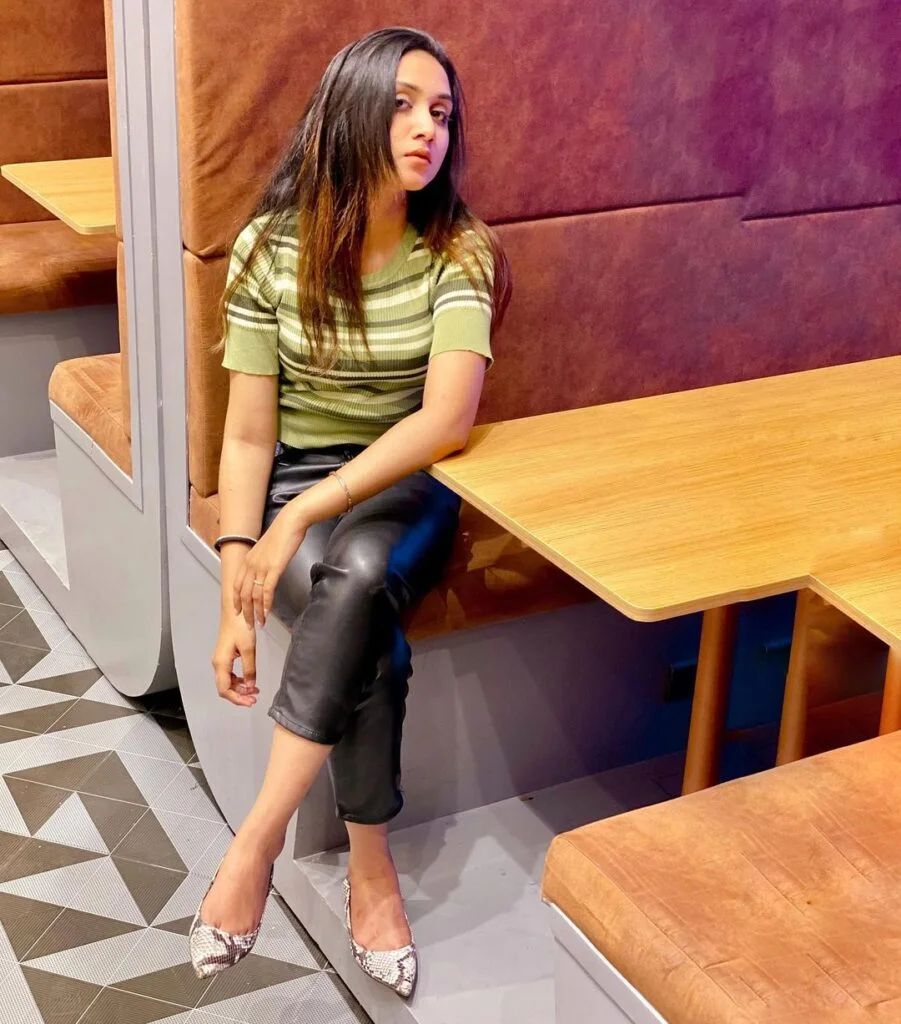 Neeha Riyaz: 22 Dazzling Photos That Highlight Their Unique Style and Personality 13
