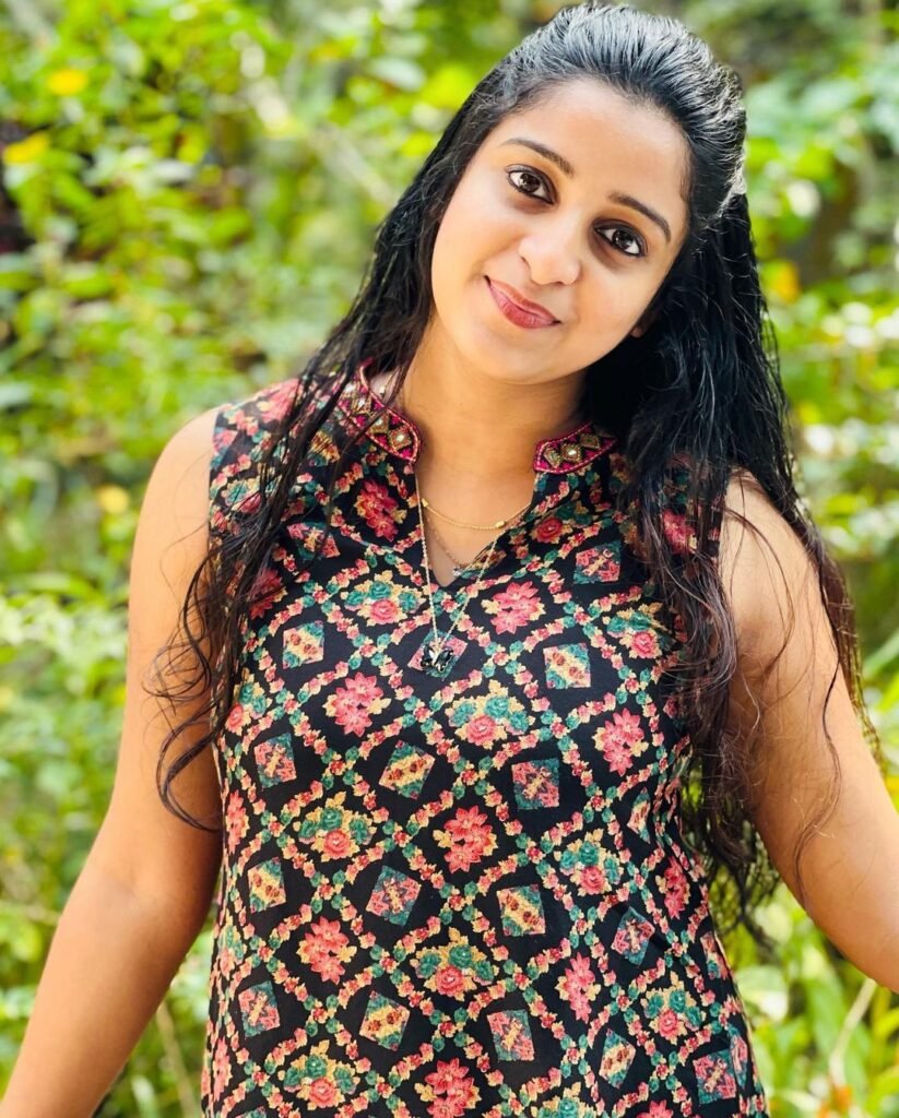 Anagha Stibin: Check Out the Wiki, Age, Biography, Family, and 22+ Beautiful Photos 19