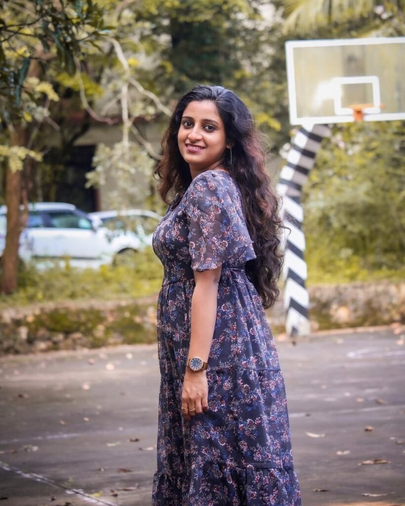 Anagha Stibin: Check Out the Wiki, Age, Biography, Family, and 22+ Beautiful Photos 3