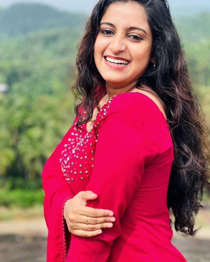 Anagha Stibin: Check Out the Wiki, Age, Biography, Family, and 22+ Beautiful Photos 13