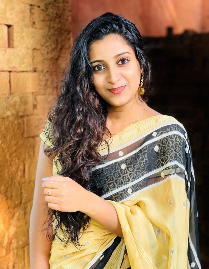 Anagha Stibin: Check Out the Wiki, Age, Biography, Family, and 22+ Beautiful Photos 5
