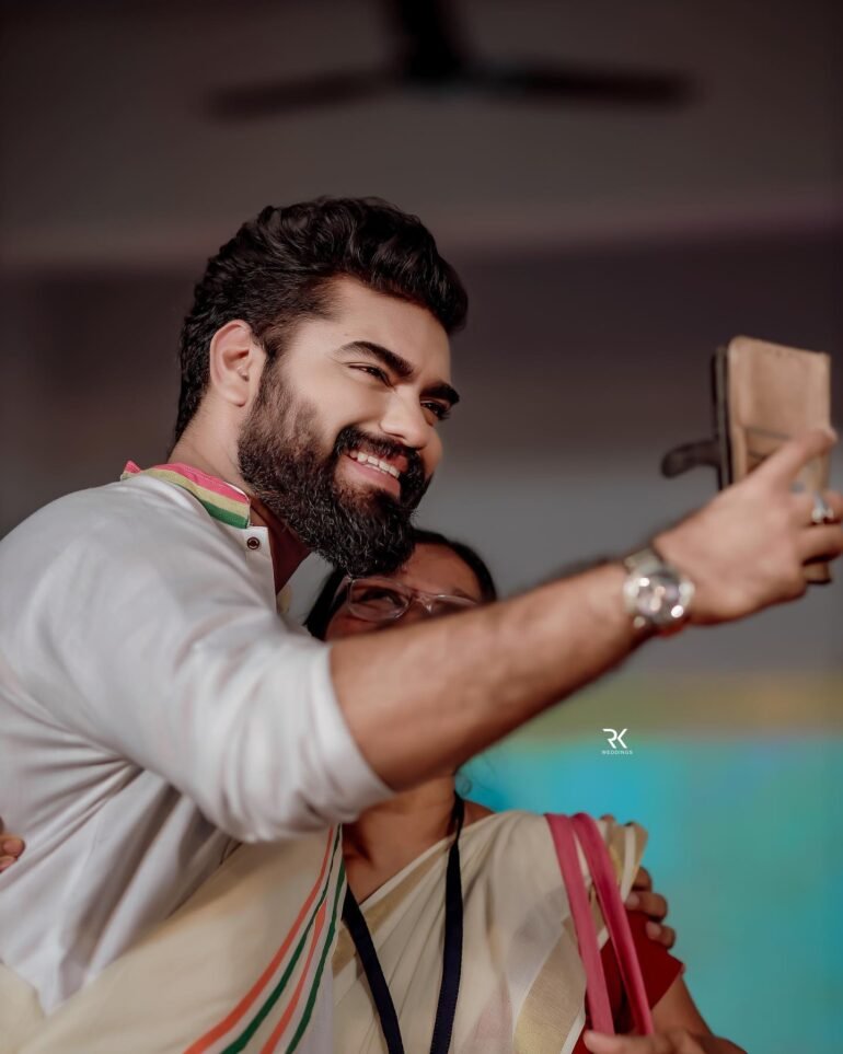 Dr. Robin Radhakrishnan: Check Out the Wiki, Age, Biography, Family, and 22+ HD Photos 1