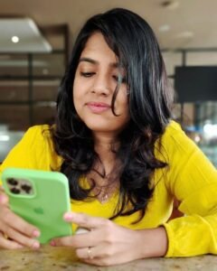 Christina Honey Issac